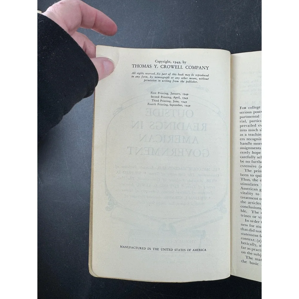 1949 Outside Readings in American Government‎ Vintage Softcover Textbook Crowell
